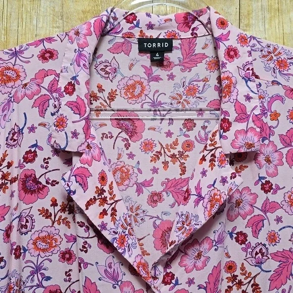 Torrid | Women | Top | Tie Front | Pink | Size 4 (Equiv 3x) - Picture 8 of 9